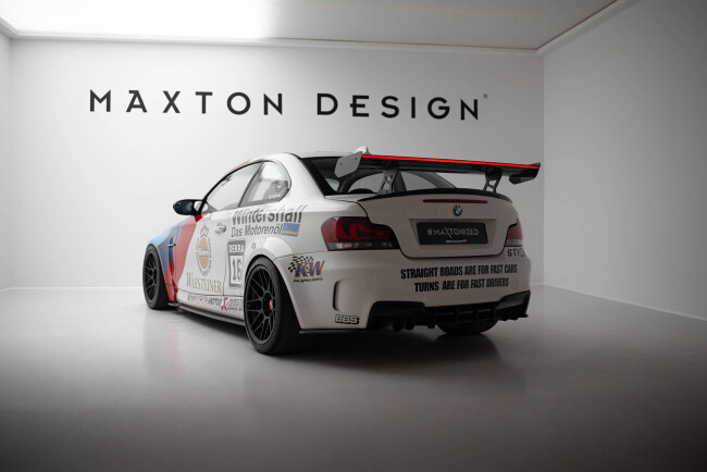 Maxton Design Carbon Heckflügel Heckspoiler mit Standfuß innen V.2 und LED für BMW 1er M E82