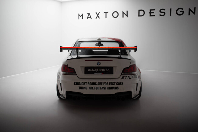 Maxton Design Carbon Heckflügel Heckspoiler mit Standfuß innen V.2 und LED für BMW 1er M E82