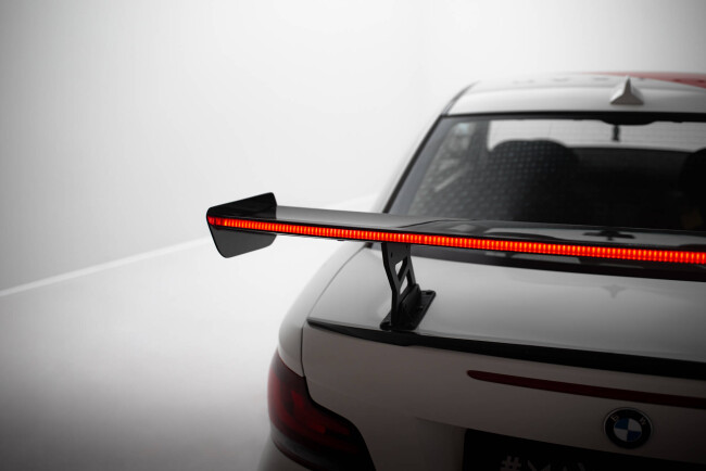 Maxton Design Carbon Heckflügel Heckspoiler mit Standfuß innen V.2 und LED für BMW 1er M E82