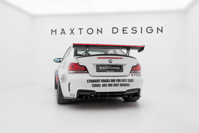 Maxton Design Carbon Heckflügel Heckspoiler mit Standfuß innen V.2 und LED für BMW 1er M E82