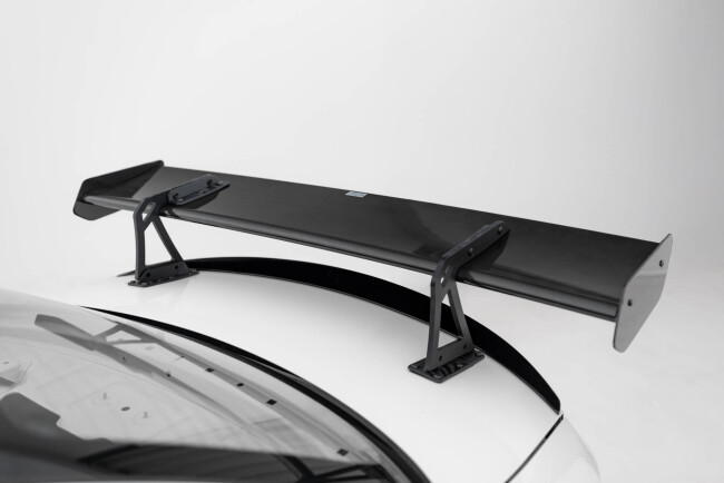 Maxton Design Carbon Heckflügel Heckspoiler mit Schwanenhals Halterungen für BMW 1er M E82