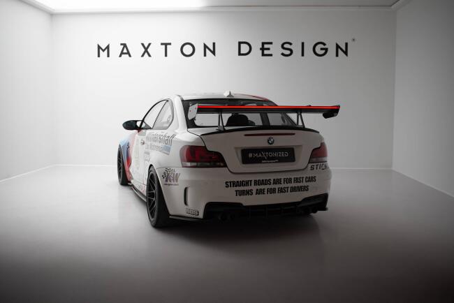 Maxton Design Carbon Heckflügel Heckspoiler mit Schwanenhals Halterungen und LED für BMW 1er M E82