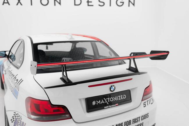 Maxton Design Carbon Heckflügel Heckspoiler mit Schwanenhals Halterungen und LED für BMW 1er M E82