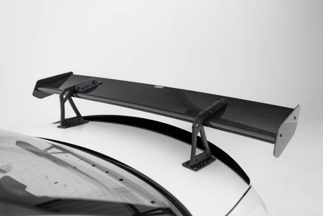 Maxton Design Carbon Heckflügel Heckspoiler mit Schwanenhals Halterungen und LED für BMW 1er M E82