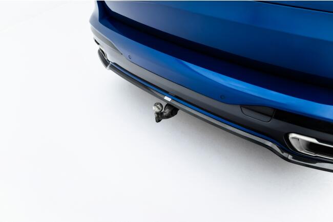 Maxton Design Carbon Heckdiffusor für BMW X7 M-Paket G07 / G07 Facelift (version mit towbar)