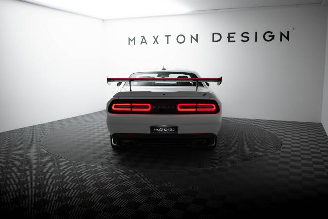 Maxton Design Carbon Heckflügel Heckspoiler V.2 mit LED für Dodge Challenger Mk3