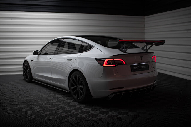 Maxton Design Carbon Heckflügel Heckspoiler V.1 mit LED für Tesla Model 3