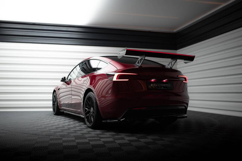 Maxton Design Carbon Heckflügel Heckspoiler V.2 mit LED für Tesla Model 3