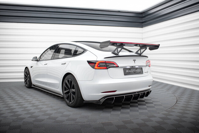 Maxton Design Carbon Heckflügel Heckspoiler V.2 mit LED für Tesla Model 3