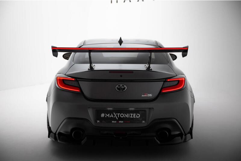 Maxton Design Carbon Heckflügel Heckspoiler mit Standfuß innen und LED für Toyota GR86 / Subaru BRZ Mk2