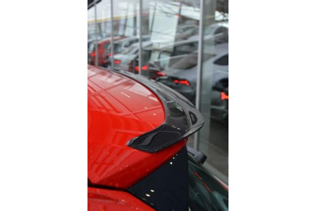 Maxton Design Heckspoiler Lippe für Audi Q2 Hochglanz schwarz