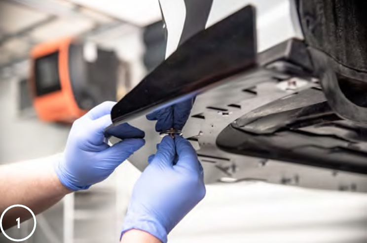 Maxton Frontlippen Flaps Montage